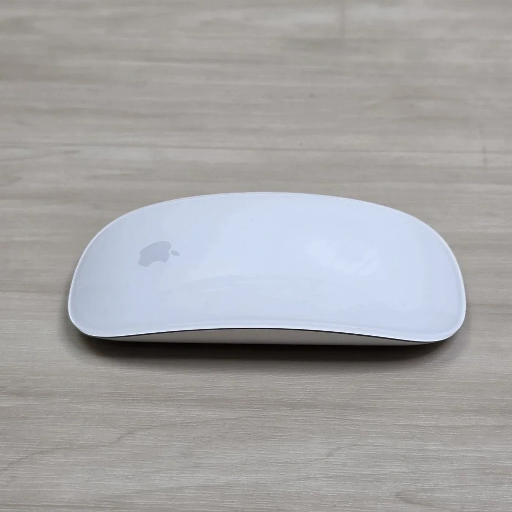 Apple A1657 Bluetooth Wireless Rechargeable Magic Mouse 2 White